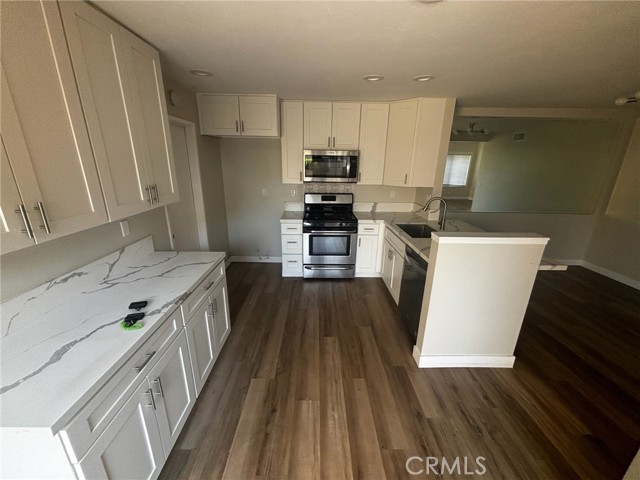 Detail Gallery Image 7 of 10 For 2430 Chinook Dr, Placentia,  CA 92870 - 2 Beds | 2 Baths