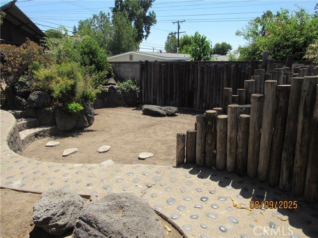 1416 Carmelita Court, Upland CA: https://media.crmls.org/medias/8142b4e7-be61-411e-b4a0-734e447fd523.jpg