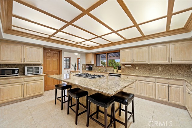 Detail Gallery Image 30 of 62 For 26945 Brooken Ave, Canyon Country,  CA 91387 - 5 Beds | 5/1 Baths