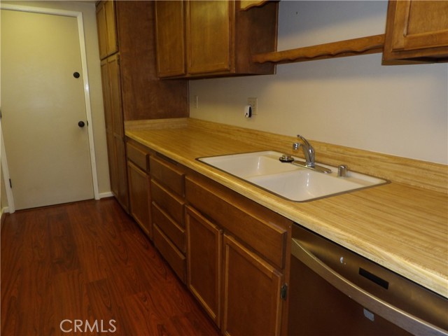2175 Aspenwood Court, San Bernardino CA: https://media.crmls.org/medias/81440ec8-0db3-4f1e-9a89-9983421ef834.jpg
