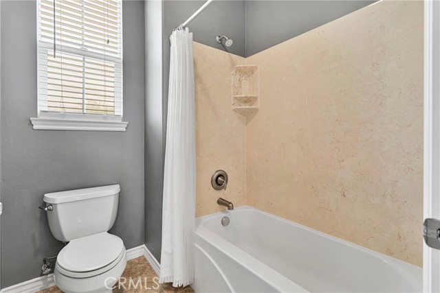 Detail Gallery Image 34 of 63 For 19539 Chuparosa Rd, Apple Valley,  CA 92307 - 4 Beds | 3/1 Baths