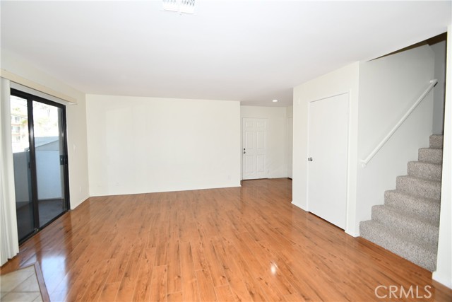 11852 Washington Place, Los Angeles CA: https://media.crmls.org/medias/8145481e-33df-4d69-9382-0f494af4bfdf.jpg