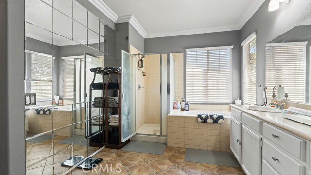 9427 Sun Meadow Court, Rancho Cucamonga CA: https://media.crmls.org/medias/81455013-5c42-4010-a282-280aa74c3fca.jpg
