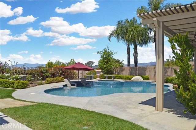 Detail Gallery Image 1 of 75 For 13622 Canyon Crest Rd, Yucaipa,  CA 92399 - 5 Beds | 3 Baths
