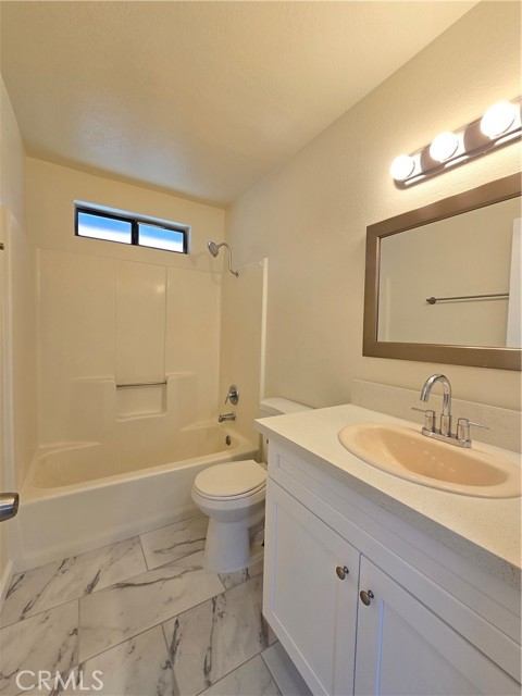 Detail Gallery Image 5 of 13 For 9649 N Loop Bld, California City,  CA 93505 - 2 Beds | 1 Baths