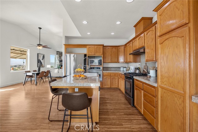 Detail Gallery Image 14 of 49 For 7871 Virtue Vista Dr, Jurupa Valley,  CA 92509 - 4 Beds | 2/1 Baths