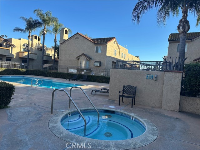 Detail Gallery Image 18 of 19 For 2030 S Bon View #G,  Ontario,  CA 91761 - 2 Beds | 2/1 Baths