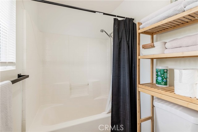 24520 Calle Estancia, Murrieta CA: https://media.crmls.org/medias/8147e027-d236-47e0-bf75-bbce867d1553.jpg