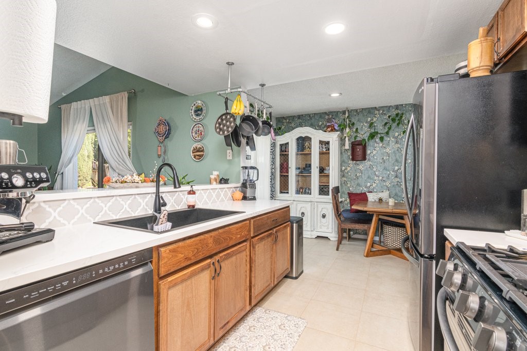 Detail Gallery Image 11 of 45 For 42360 Agena St, Temecula,  CA 92592 - 3 Beds | 2 Baths