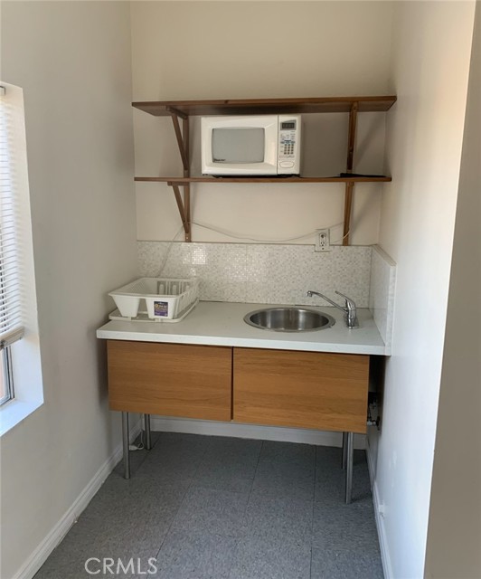 356 Gless Street, Los Angeles CA: https://media.crmls.org/medias/81486f28-364e-4759-8916-e30e8bc27512.jpg
