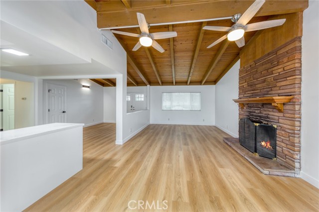 Detail Gallery Image 3 of 29 For 27220 Seco Canyon Road, Saugus,  CA 91350 - 5 Beds | 2 Baths