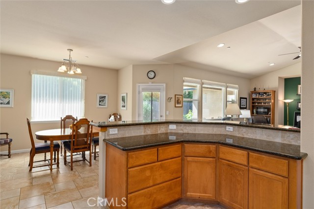 Detail Gallery Image 14 of 42 For 307 Gooselake Cir, Chico,  CA 95973 - 3 Beds | 2 Baths