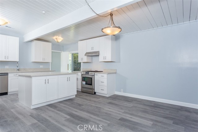 1747 N Shaffer N Street, Orange CA: https://media.crmls.org/medias/8148b1ec-d603-434d-a6e6-6982f2373568.jpg