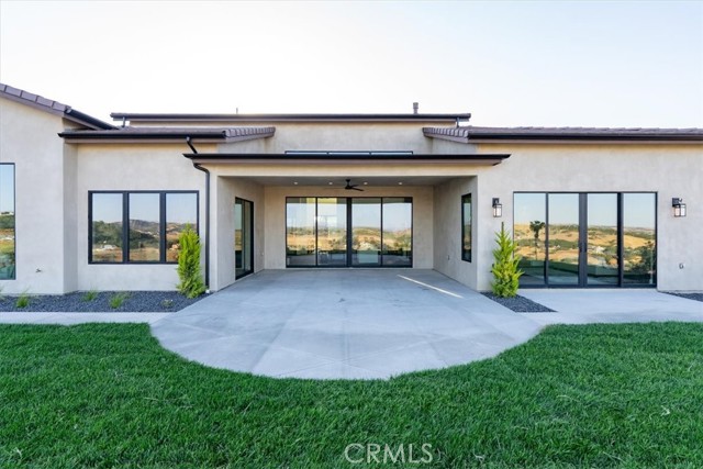 1755 Burnt Rock Way, Templeton CA: https://media.crmls.org/medias/8148b543-5a50-4718-a785-24cb78720a83.jpg