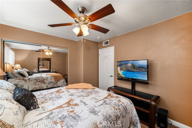 5601 Crestline Place, Rancho Cucamonga CA: https://media.crmls.org/medias/81493641-ddcc-45a0-853e-4ecaad2a75be.jpg
