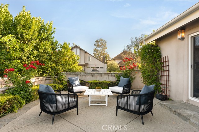2567 Oakshore Drive, Westlake Village CA: https://media.crmls.org/medias/81496557-3355-4608-b5c0-f715ab337149.jpg