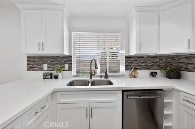 Detail Gallery Image 18 of 47 For 831 W Cerritos, Rialto,  CA 92376 - 3 Beds | 2 Baths