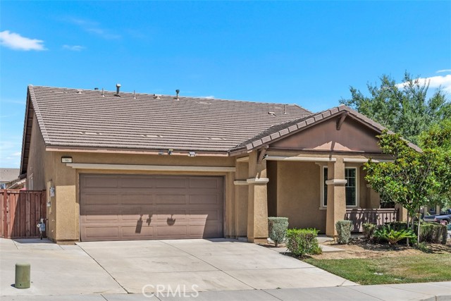 96 Luna Avenue, Beaumont CA: https://media.crmls.org/medias/814acf78-e291-45f2-abc1-de80f5d8a416.jpg