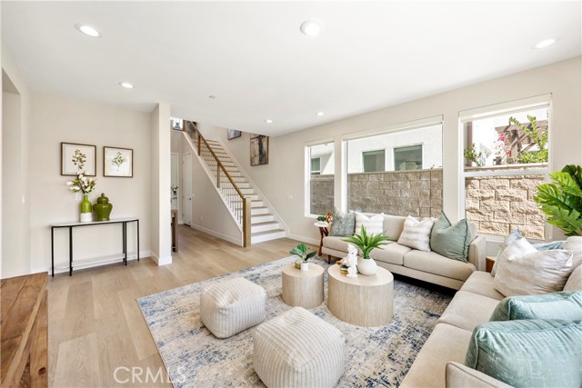 Detail Gallery Image 10 of 73 For 130 Pin, Lake Forest,  CA 92630 - 5 Beds | 3/1 Baths