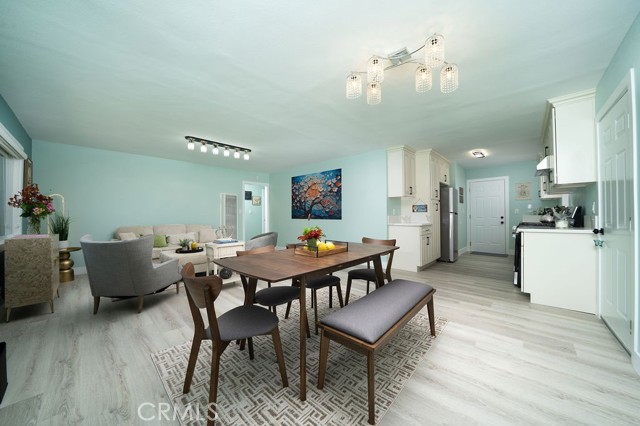 Detail Gallery Image 4 of 21 For 1405 W Saint Gertrude Pl, Santa Ana,  CA 92704 - 3 Beds | 2/1 Baths