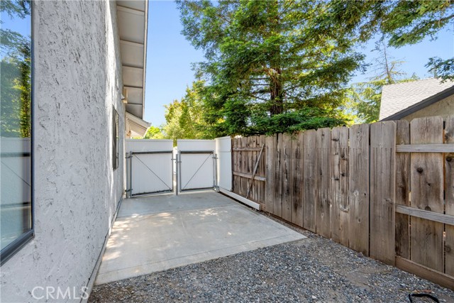 3014 California Park Drive, Chico CA: https://media.crmls.org/medias/814c090d-c6b5-48f1-9481-b1cefa93496c.jpg