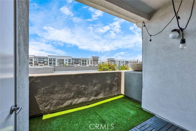1801 E Katella Avenue, Anaheim CA: https://media.crmls.org/medias/814c7539-bb4b-4d26-8c5d-9d54db87c1f3.jpg