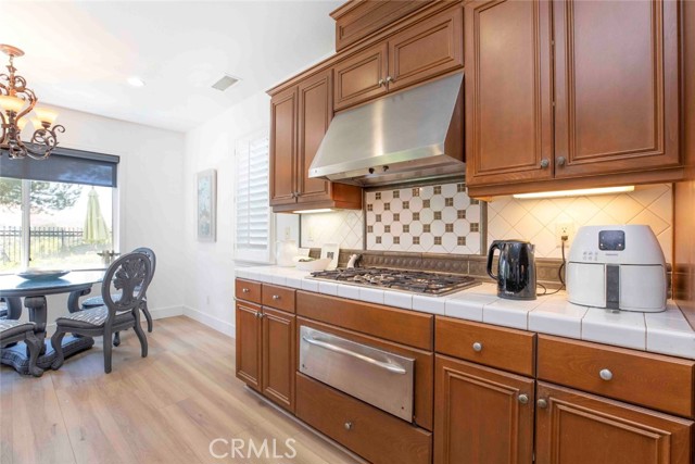 10266 Horsehaven Street, Sun Valley CA: https://media.crmls.org/medias/814cf8bb-bad4-4cad-a4b6-74c1006a1716.jpg