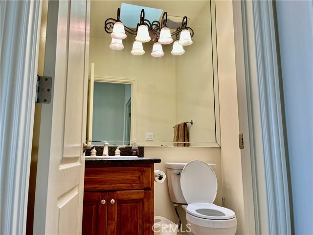 Detail Gallery Image 33 of 65 For 227 S Helberta Ave #B,  Redondo Beach,  CA 90277 - 4 Beds | 3/1 Baths