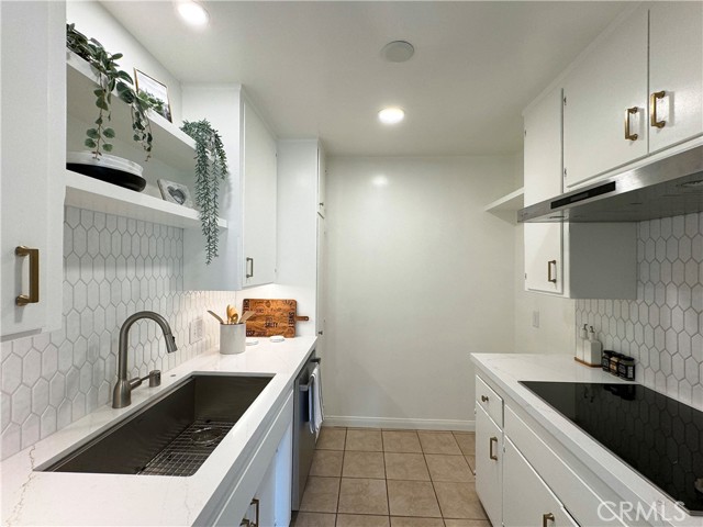 Detail Gallery Image 7 of 23 For 801 E 1st St #15,  Long Beach,  CA 90802 - 1 Beds | 1 Baths