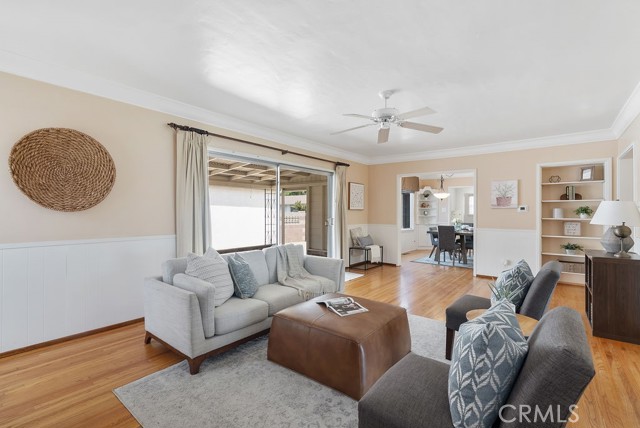 10525 Olive Street, Temple City CA: https://media.crmls.org/medias/814df157-fef3-47d4-85da-e958ede34041.jpg