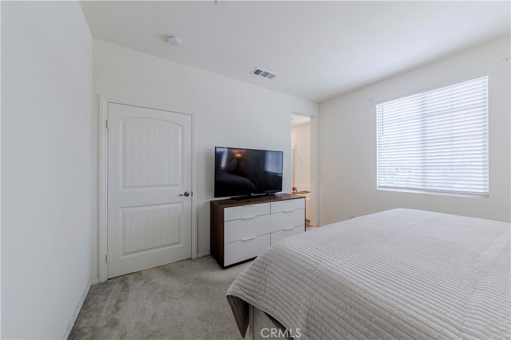 MLS #WS25106958 img 16