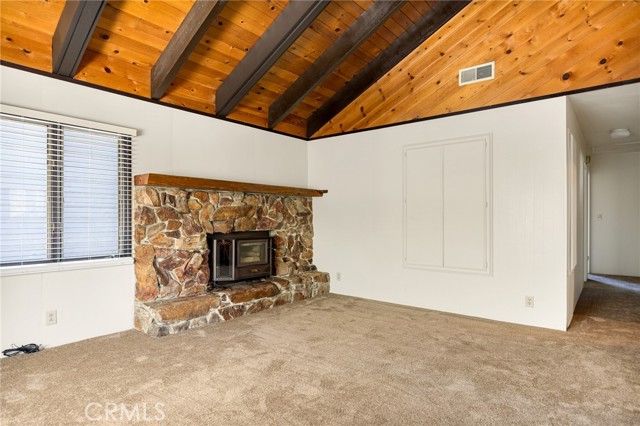 Detail Gallery Image 9 of 25 For 2560 Oak Dr, Running Springs,  CA 92382 - 3 Beds | 2 Baths