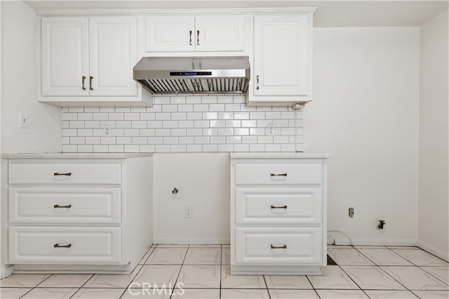 Detail Gallery Image 13 of 47 For 417 S Glenwood Pl., Burbank,  CA 91506 - 5 Beds | 3 Baths