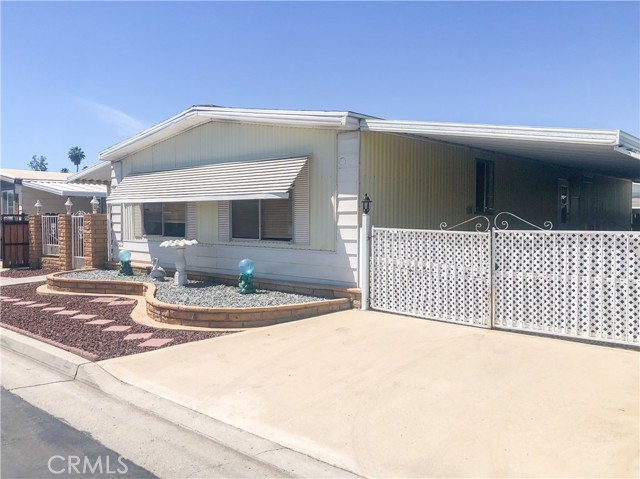 Detail Gallery Image 2 of 24 For 400 E Roberts #99,  Bakersfield,  CA 93308 - 2 Beds | 2 Baths