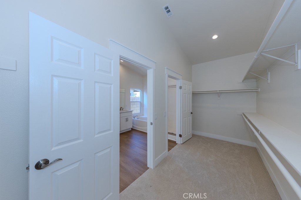 MLS #OC25164195 image #37