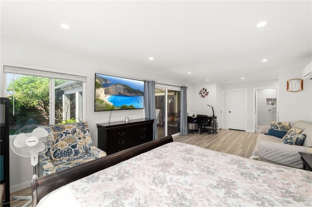 Image 14 of 43 For 4922 El Rancho Verde