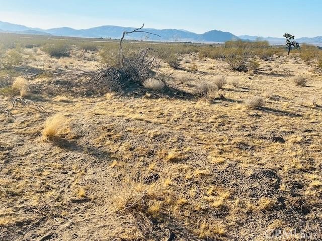 Detail Gallery Image 2 of 2 For 112 Colusa Rd, Apple Valley,  CA 92307 - – Beds | – Baths