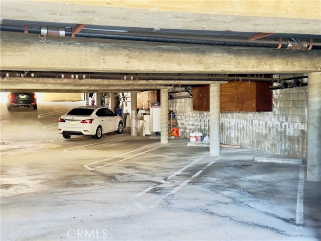 525 E Verdugo Avenue, Burbank CA: https://media.crmls.org/medias/815106b6-d217-4154-9a74-e22924aca907.jpg
