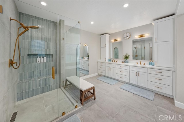 Detail Gallery Image 35 of 55 For 29231 Black Pine Way, Saugus,  CA 91390 - 6 Beds | 4/1 Baths