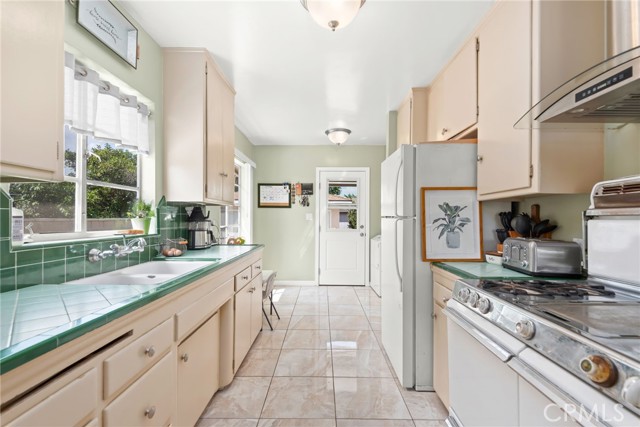 2507 Lincoln Avenue photo 11