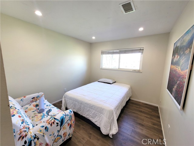 Image 24 of 38 For 5965 Dorset Street