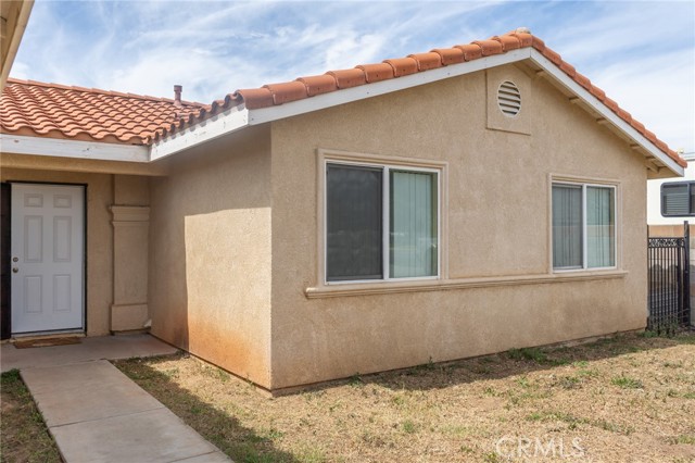 Detail Gallery Image 4 of 29 For 1253 Beaumont Ave, Beaumont,  CA 92223 - 4 Beds | 2 Baths