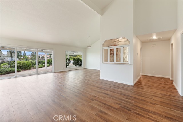614 S Pathfinder Trail, Anaheim Hills CA: https://media.crmls.org/medias/8153c82a-0958-4b1b-baba-e29ad2229425.jpg