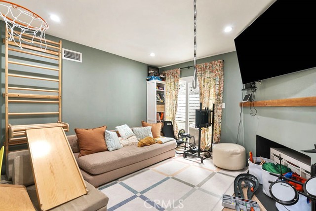 Detail Gallery Image 27 of 48 For 4028 Don Diablo, Los Angeles,  CA 90008 - 3 Beds | 2 Baths