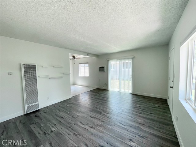 145 N Wabash Avenue, Glendora CA: https://media.crmls.org/medias/81552455-a050-4990-ac04-5ee73d420e5f.jpg