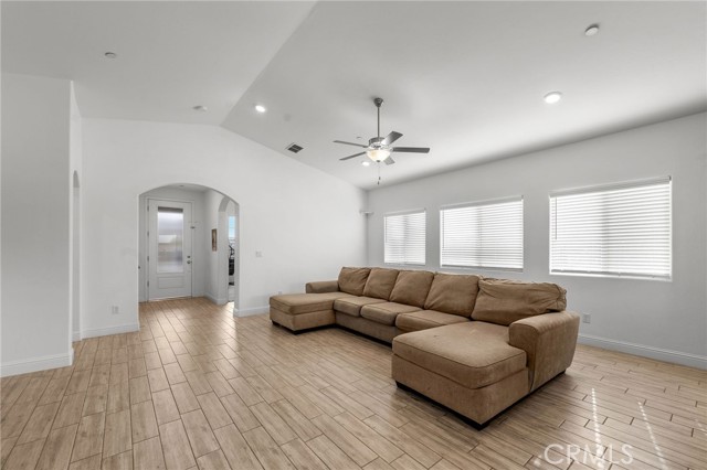 Detail Gallery Image 7 of 34 For 3415 Falling Brook, Shafter,  CA 93263 - 4 Beds | 2 Baths