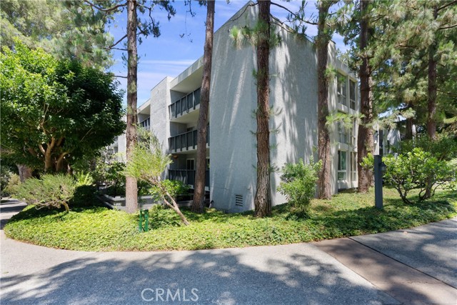 3605 W Hidden Lane, Rolling Hills Estates CA: https://media.crmls.org/medias/81552c1e-aabc-4b5a-87b3-39889937bce0.jpg
