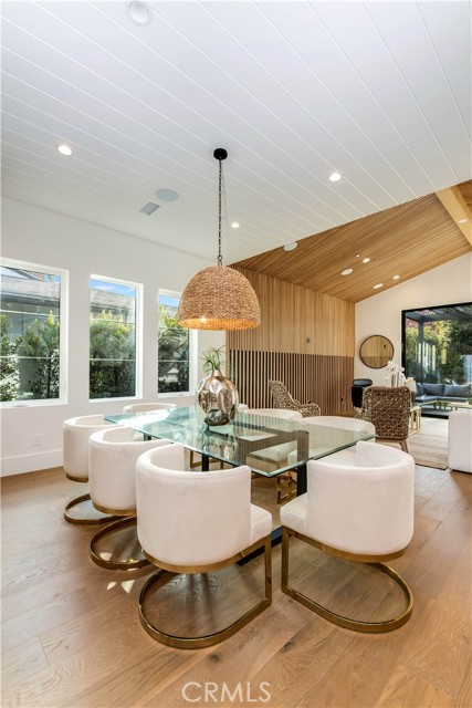 Detail Gallery Image 13 of 55 For 5323 Allott Ave, Sherman Oaks,  CA 91401 - 4 Beds | 4/1 Baths