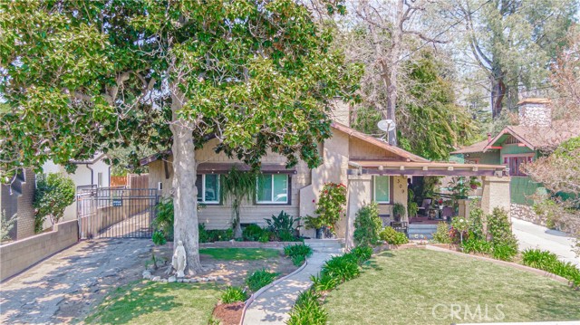 Detail Gallery Image 1 of 49 For 309 Acacia St, Altadena,  CA 91001 - 2 Beds | 1 Baths