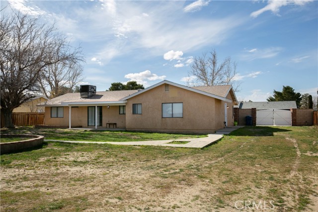 Detail Gallery Image 7 of 24 For 40182 179th, Lake Los Angeles,  CA 93591 - 3 Beds | 2 Baths